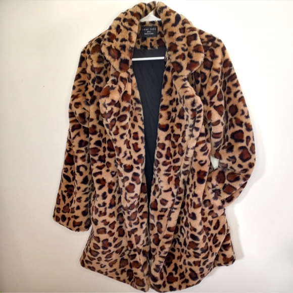 Love Tree Jackets & Blazers - Love tree leopard print faux fur coat